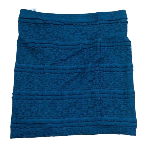 NWT Forever 21 Short Teal Skirt Size Medium - Picture 5 of 6